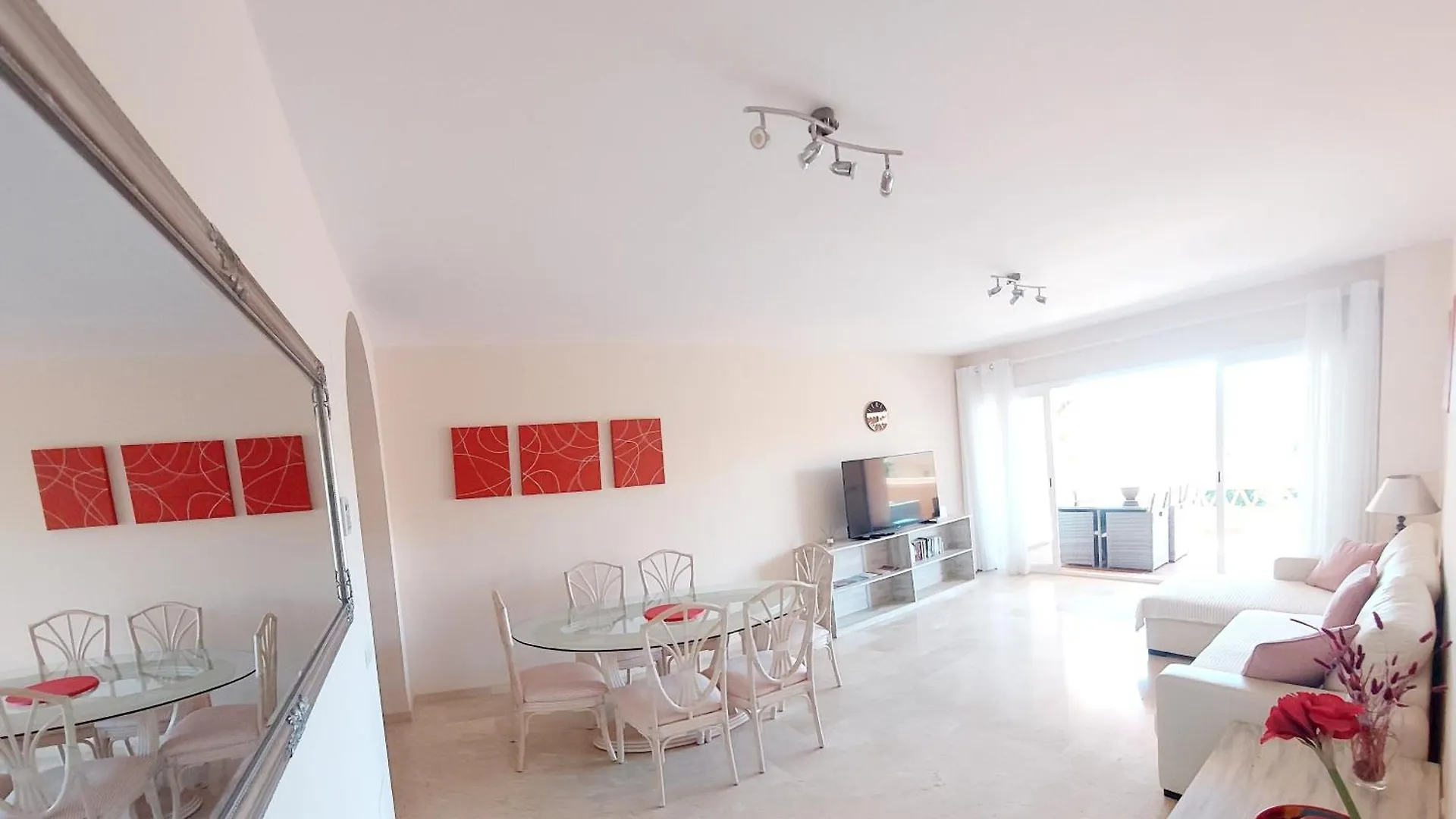 Luxurious Apartment 2 Bedroom 2 Bathroom Near Beach Malaga